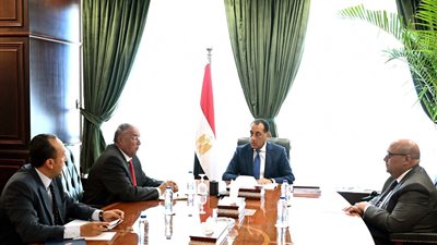 رئيس الوزراء يبحث تعديل قانون حقوق الإنسان