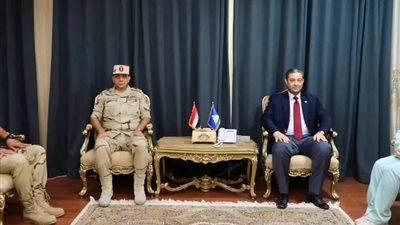 محافظ دمياط يستقبل قائد قوات الدفاع الشعبي تمهيدًا لانطلاق التدريب المشترك 