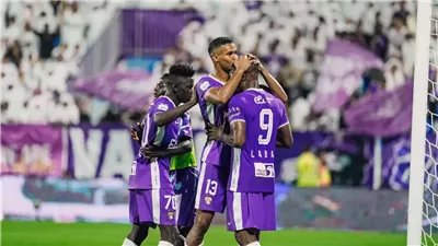 بعودة ربيعة.. العين يخطف فوزًا قاتلًا على دبا ويتصدر الدوري الإماراتي