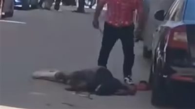 عامل من ذوى الاحتياجات يذبح زميله أمام الماره فى عز الظهر بكفرالشيخ