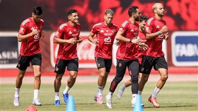 عودة محمد هاني لدفاع الأهلي بعد انتهاء إيقافه
