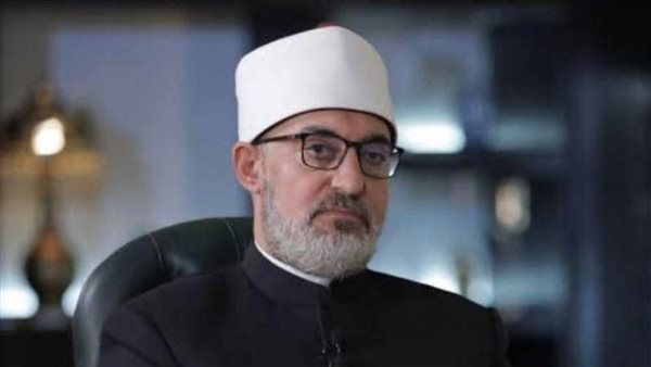 خلف الحدث