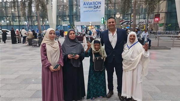 خلف الحدث
