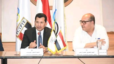وزير الرياضة ورئيس اللجنة الأولمبية يجتمعان برؤساء الاتحادات لمتابعة الأكواد الطبية واستعدادات الأولمبياد