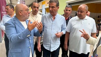 وزيرا الزراعة والشؤون النيابية يتفقدان تجربة السوق التعاوني في باري