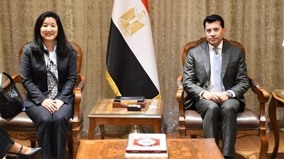 وزير الشباب والرياضة يبحث التعاون مع الممثلة الجديدة لبرنامج الأمم المتحدة الإنمائي