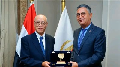 وزير التموين والتجارة الداخلية يلتقي سفير اليابان بالقاهرة لبحث تعزيز فرص الاستثمار والتعاون المشترك
