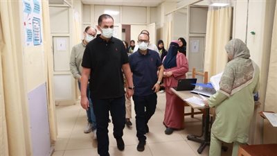 نائب وزير الصحة يجري جولة مفاجئة لمستشفيي التأمين الصحي والصدر بالمنيا