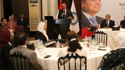 وزير العمل يفتتح ورشة تثقيفية عن قانون العمل الجديد و