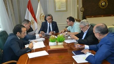 وزير التموين والتجارة الداخلية يلتقي بعدد من السادة أعضاء مجلسي النواب والشيوخ