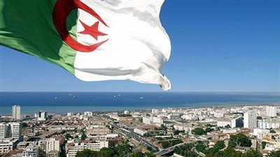 الجزائر: وضع تشريع يجرم الاستعمار الفرنسي ويضع العلاقات مع باريس على مفترق طرق