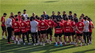 الخطيب يهاجم لاعبي الأهلي: لا مكان لمن يلعب باسمه فقط