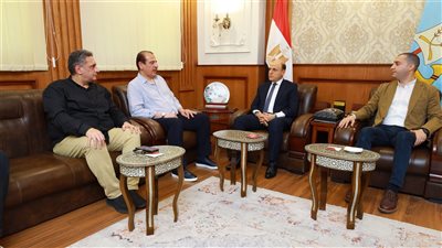 عبد المعطى يناقش مع نائب وزير الصحة موقف توافر المستلزمات الطبية بالمستشفيات والوحدات الصحية بكفرالشيخ 