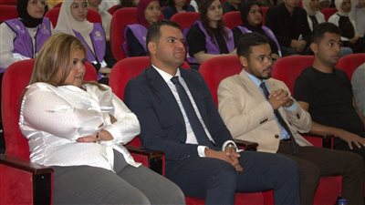 الشباب والرياضة تناقش 