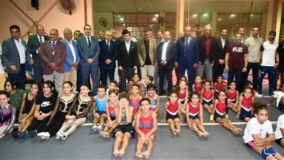 وزير الرياضة ومحافظ الجيزة يفتتحان عدداً من المنشآت الرياضية بنادي 6 أكتوبر 