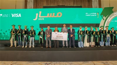 البريد المصري يكرّم أوائل الثانوية العامة والأزهرية والدبلومات الفنية ضمن مبادرة 