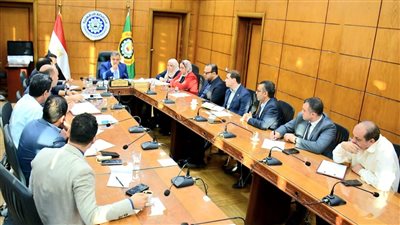 وزير الشباب والرياضة ومحافظ الدقهلية يطلقان خريطة عمل لتطوير استاد المنصورة