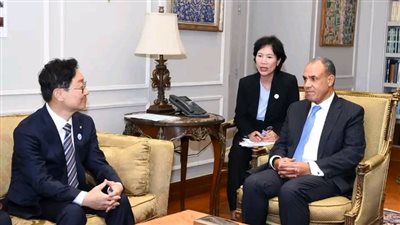 وزير الخارجية يستقبل المبعوث الخاص لرئيس جمهورية كوريا الجنوبية لتطوير العلاقات الثنائية 