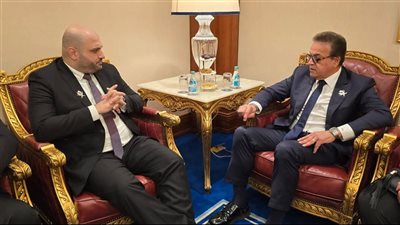تعزيز الشراكة الصحية بين مصر ولبنان على هامش قمة الدوحة