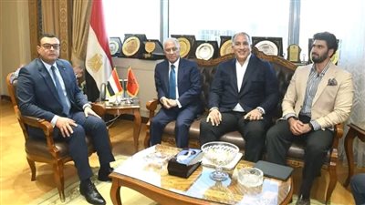 وزير الإسكان يلتقي السفير المغربي لبحث أوجه التعاون بين مصر والمغرب