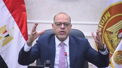 وزير العمل: 100 فرصة عمل جديدة برواتب تصل إلى 9 آلاف جنيه