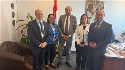 وزير الطيران : 