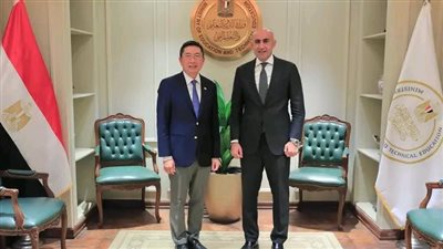 وزير التربية والتعليم يبحث مع سفير سنغافورة بالقاهرة آليات تعزيز التعاون