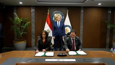 وزير البترول يشهد توقيع اتفاقية إطارية للشراكة مع القطاع الخاص لتصنيع الفوسفات