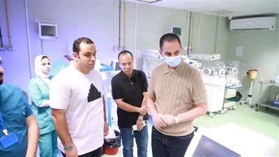 نائب وزير الصحة يجري جولة ليلية مفاجئة لمستشفيات شرق المدينة ورأس التين وجمال عبدالناصر بالإسكندرية