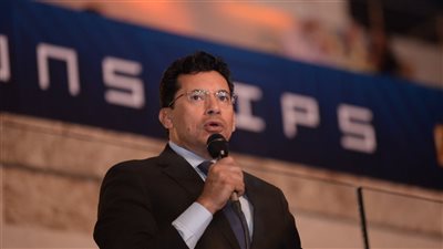 وزير الرياضة يبحث مع اتحاد 