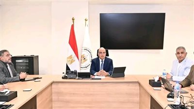 الدكتور سويلم يتابع مجهودات إزالة التعديات على نهر النيل