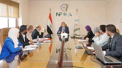 الدكتور طارق الهوبي يتابع أعمال لجنة فحص الشكاوى الغذائية ويؤكد: سرعة الاستجابة للمواطنين أولوية قصوى