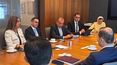 وزير الاستثمار يبحث مع “جي بي مورجان تشيس” تعزيز سبل التعاون في واشنطن