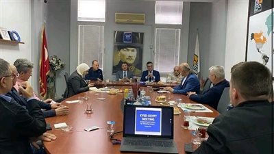 التمثيل التجاري المصري يبحث جذب استثمارات تركية جديدة في قطاع مستلزمات واكسسوارات الملابس