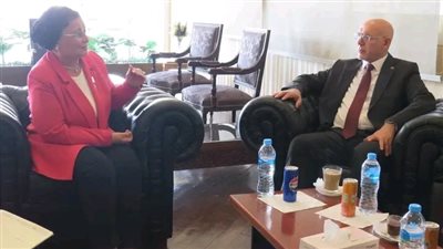 نائب وزير الصحة تستقبل وفداً عراقياً لبحث التعاون في مجالات تنمية الأسرة والصحة السكانية