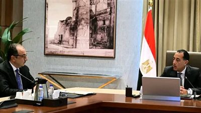 رئيس الوزراء يستعرض مع وزير قطاع الأعمال الفرص الاستثمارية المتوافرة في قطاع السياحة والتشييد