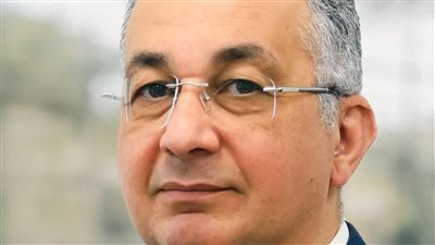 أول مصري وعربي في مجلس إدارة مؤسسة طب العيون العالمية