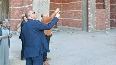 وزير العمل يتدخل ميدانيًا لوقف مخالفات شركتين مقاولات بعد رفضهما إجراءات التفتيش