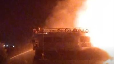 الحماية المدنية تنجح في السيطرة على حريق اندلع داخل سفينة سياحية بالأقصر | صور  