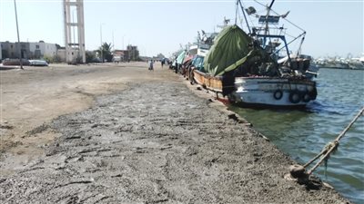 محافظ كفرالشيخ: توقف حركة الملاحة والصيد بميناء البرلس لليوم السادس على التوالي
