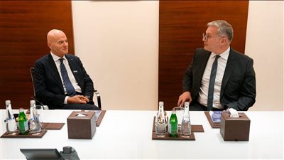 وزير البترول يعرض خطط تسريع استكشاف الغاز المصري مع إيني الإيطالية في أبوظبي