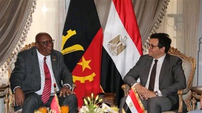 وزير الثقافة يلتقي نظيره الأنجولي لبحث آفاق التعاون الثقافي المشترك