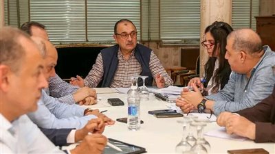 وزير قطاع الأعمال العام يتابع الموقف التشغيلي للمصانع الجديدة بشركة غزل المحلة