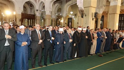  وزير الأوقاف ومفتي الجمهورية ومحافظ كفرالشيخ يؤدون صلاة الجمعة بمسجد الدسوقي