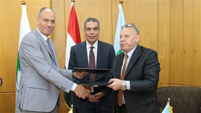 البريد المصري يوقع بروتوكول تعاون مع الأكاديمية الدولية للهندسة لخدمات رقمية متكاملة
