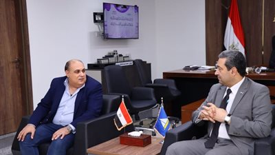 دعم الحركة الثقافية.. محافظ دمياط ورئيس قصور الثقافة يناقشان خطة إحلال وتجديد المنشآت