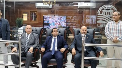 نائب محافظ قنا يتابع سير العمل بلجان انتخابات مجلس النواب 2025 