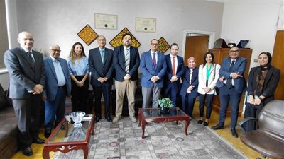 انطلاق تجربة التدريس المشترك بين حقوق عين شمس وقانون إسيكس البريطانية رسميًا