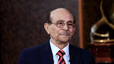 محمد صبحي يغادر المستشفي بعد تماثله للشفاء من وعكة صحية 