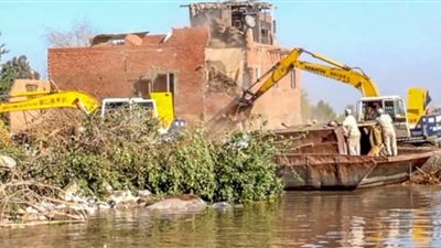الهيئة القومية للمياه تنفذ 327 إزالة تعديات على فرع رشيد ضمن المشروع القومي لضبط النيل